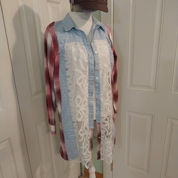 3624 Size XL Upcycled Kim Rogers Button Down Shirt in Pink and Blue With Lace. - Picture 10 of 13